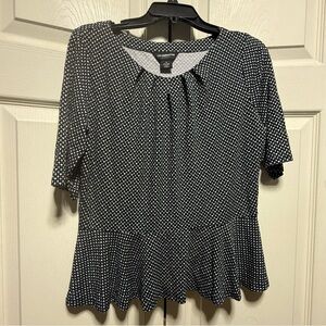 Liz Claiborne Black & White Printed Peplum Blouse size medium classy career top